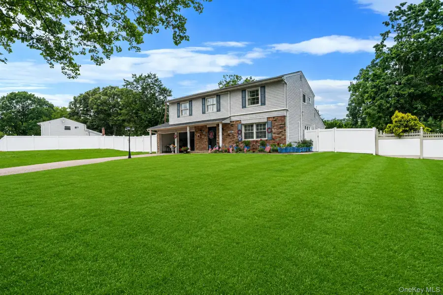 23 Essex Drive, Coram, NY 11727 - #3