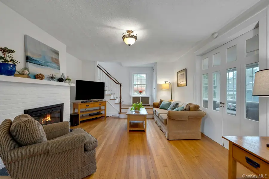 30 Lee Avenue, White Plains, NY 10606 - #3