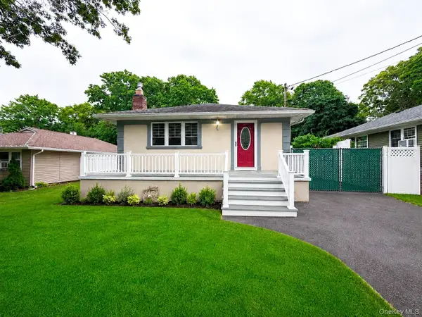 138 River Road, Shirley, NY 11967