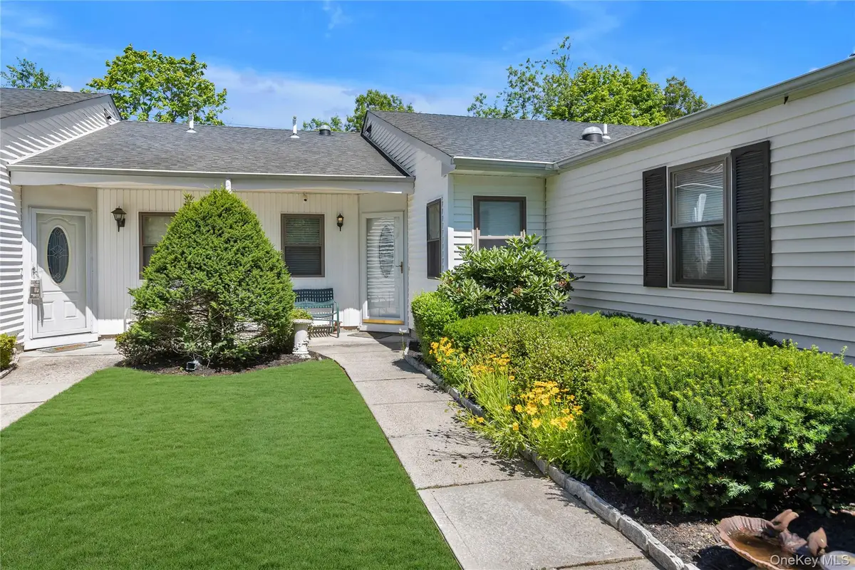 42 Knolls Drive, Stony Brook, NY 11790 - #1