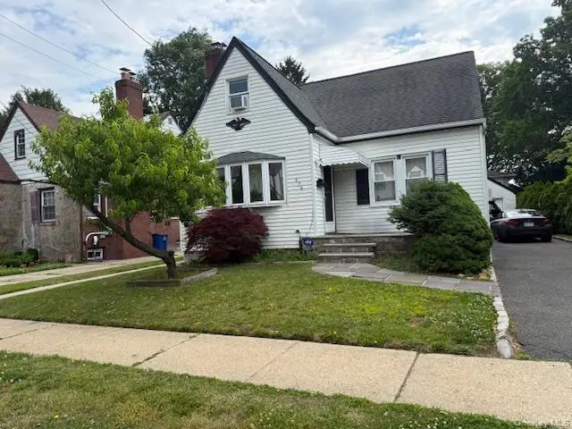 526 N 12th Street, New Hyde Park, NY 11040 - #1