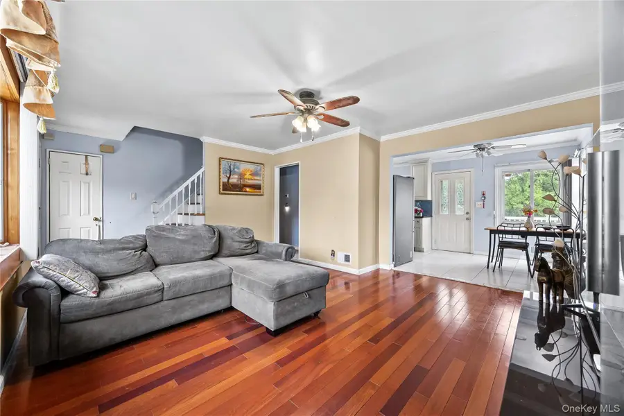 110 Briarcliff Road, Westbury, NY 11590 - #2