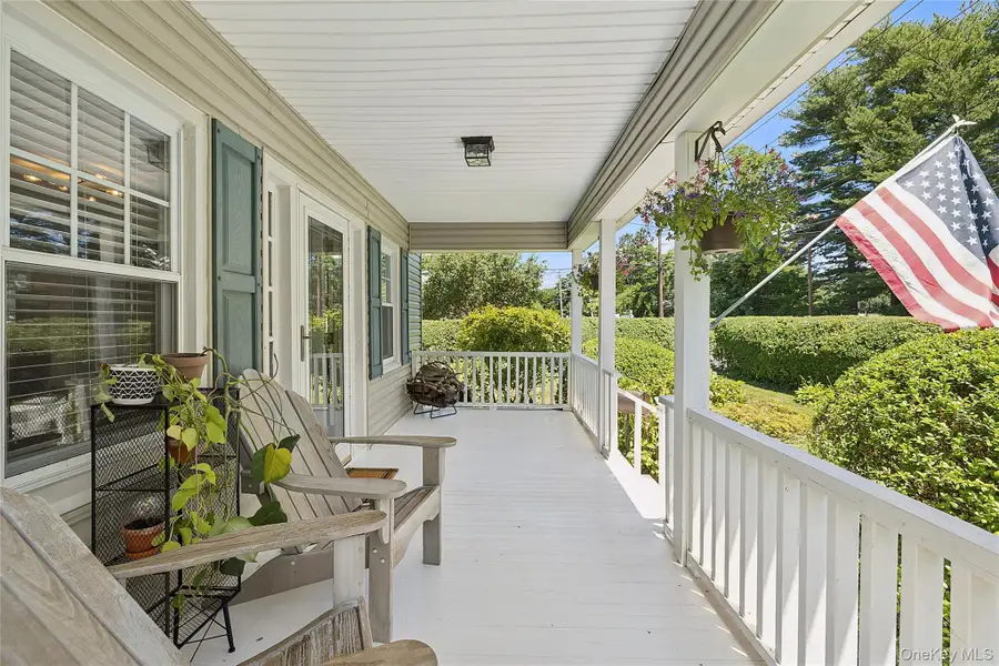 1472 Middle Neck Road, Port Washington, NY 11050 - #3