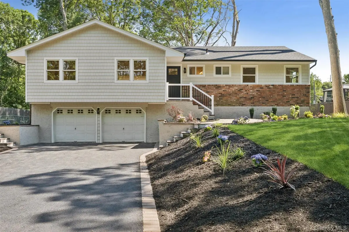 20 Camelia Place, Hauppauge, NY 11788 - #1