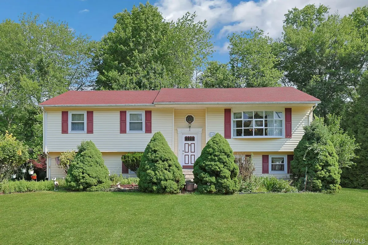 635 Gilbert Avenue, Pearl River, NY 10965 - #1
