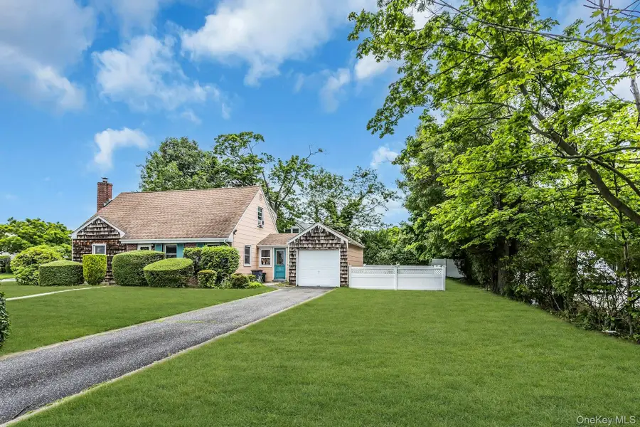 2 Cliff Road, Merrick, NY 11566 - #2