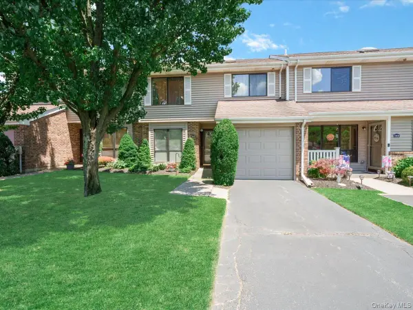 181 North Lane, Smithtown, NY 11787