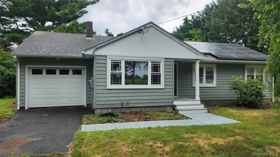 725 Peconic Lane, Peconic, NY 11958 - #2