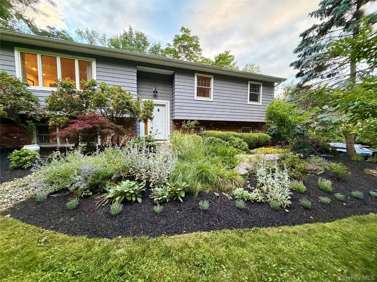 94 Hess Road, Valley Cottage, NY 10989 - #1