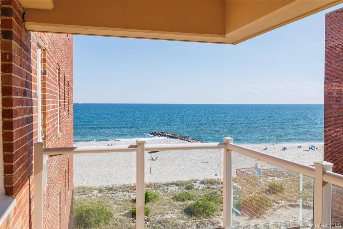 370 W Broadway #5W, Long Beach, NY 11561 - #1