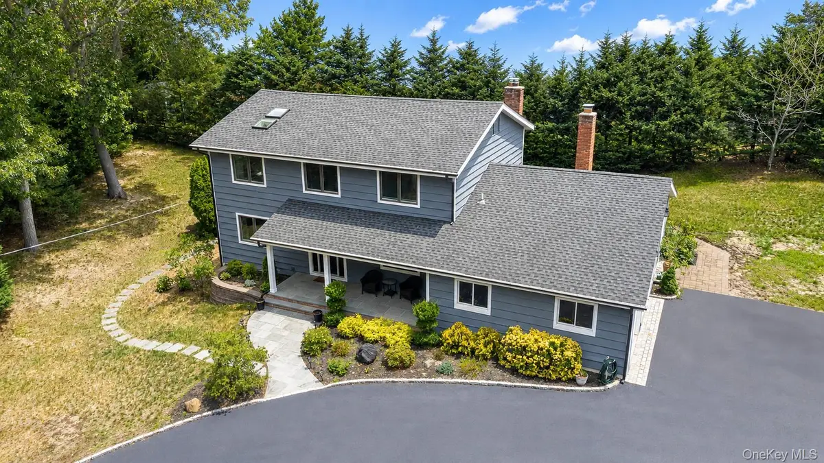 9 Huckleberry Lane, East Setauket, NY 11733 - #1