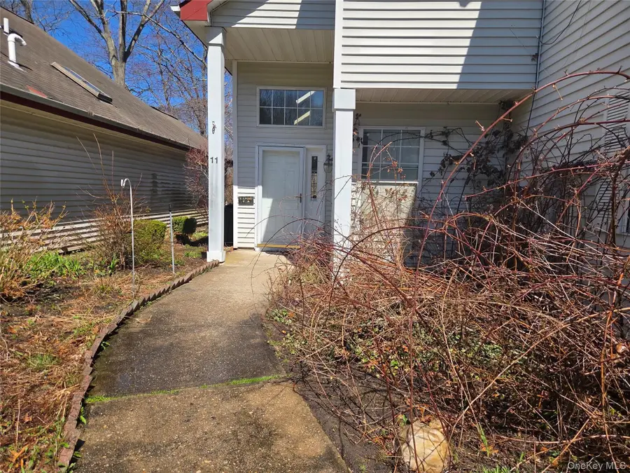 11 Turnberry Court, Middle Island, NY 11953 - #2