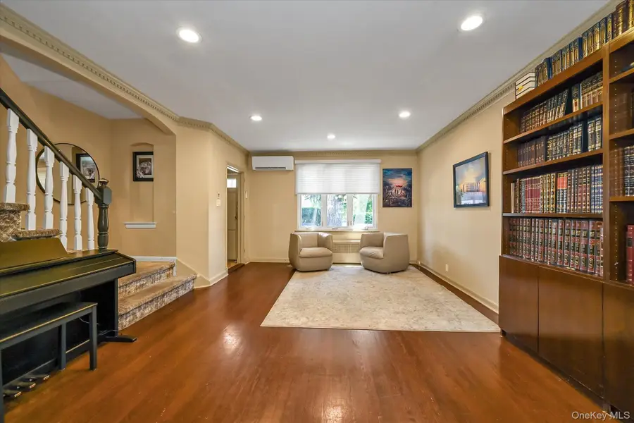 136-43 71st Road, Flushing, NY 11367 - #3