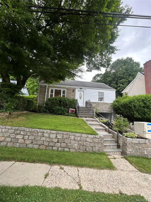 207 Morsemere Avenue, Yonkers, NY 10703