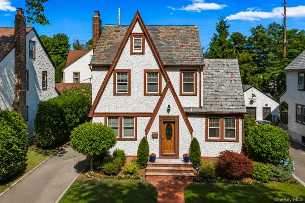 25 Archer Road, West Hempstead, NY 11552