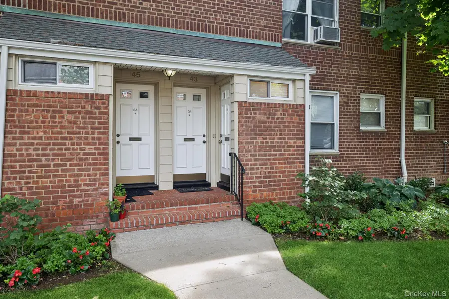 43 Edwards Street #1-B, Roslyn Heights, NY 11577 - #2