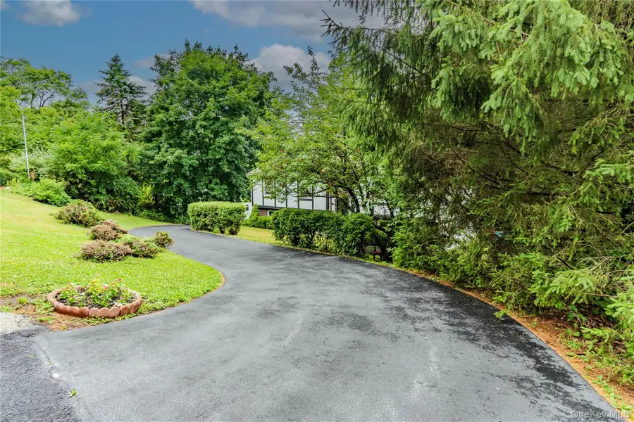 7 Colleen Lane, Wallkill, NY 12589 - #3