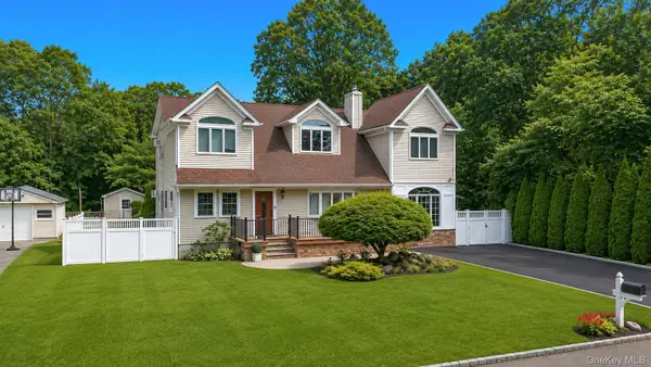 19 Joan Road, Bay Shore, NY 11706