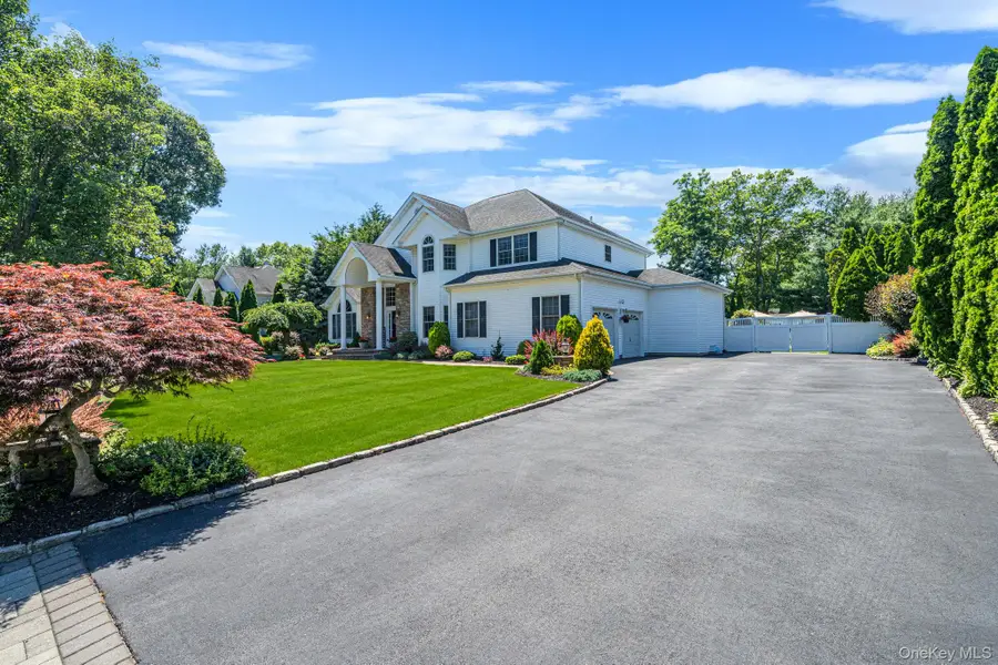 10 Park View Lane, Lake Grove, NY 11755 - #2
