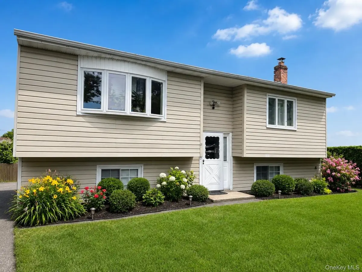 27 Pine Road, Amityville, NY 11701 - #1