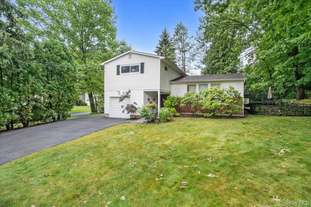 21 Tanglewood Road, Scarsdale, NY 10583 - #1