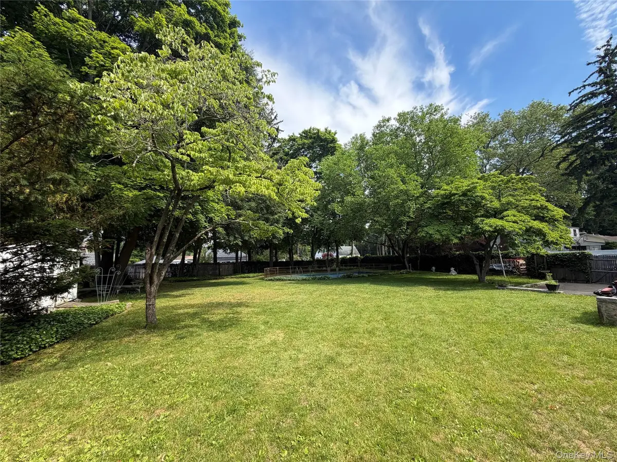 15 Ingersoll Street, Huntington Station, NY 11746 - #1