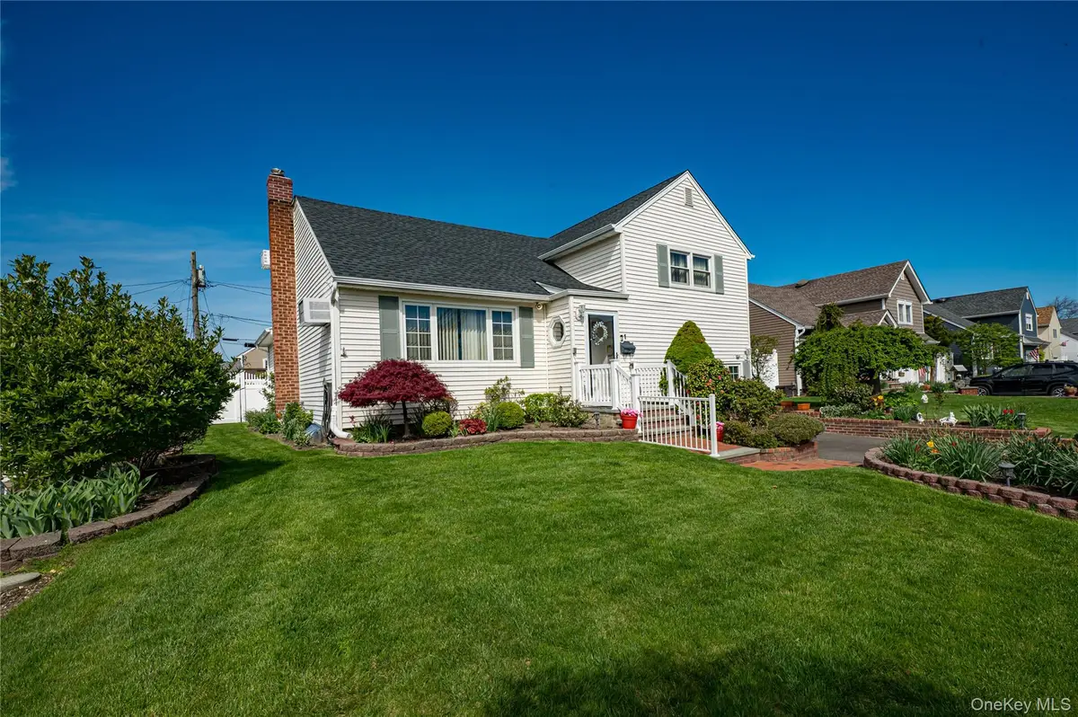 1 Marlboro Avenue, Massapequa, NY 11758 - #1