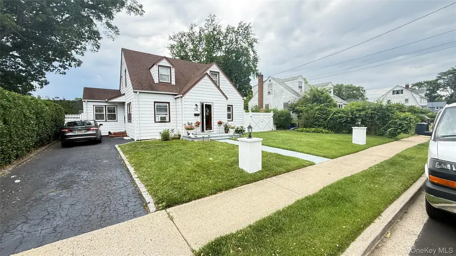 706 Partridge Avenue, West Hempstead, NY 11552 - #2
