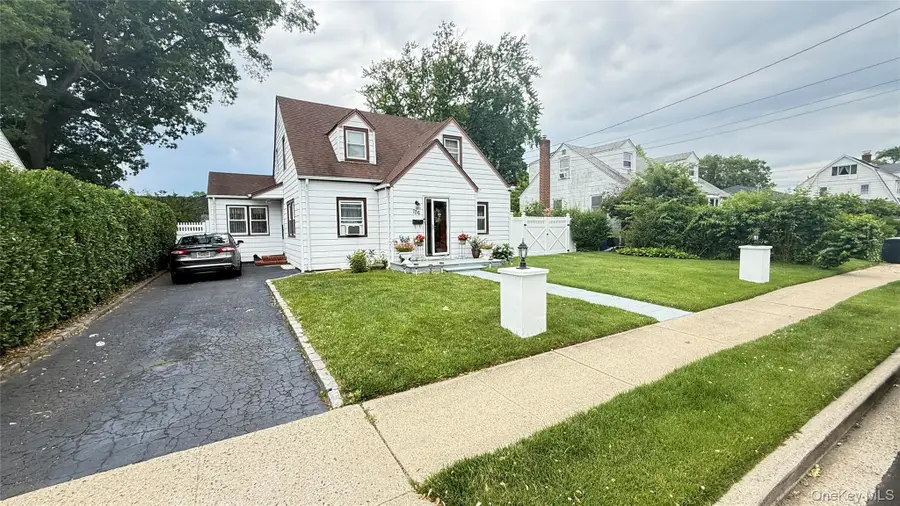 706 Partridge Avenue, West Hempstead, NY 11552 - #3