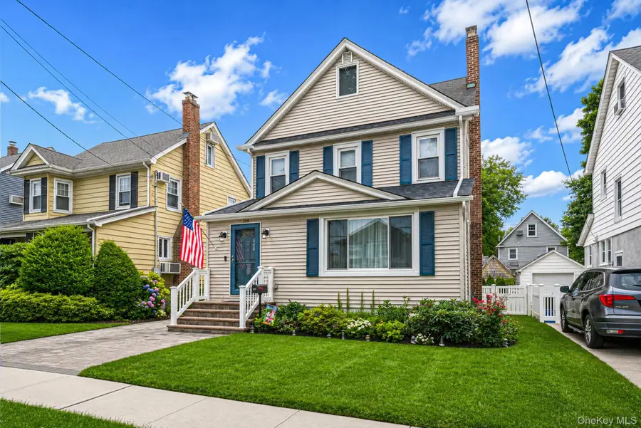 159 Iris Avenue, Floral Park, NY 11001 - #2