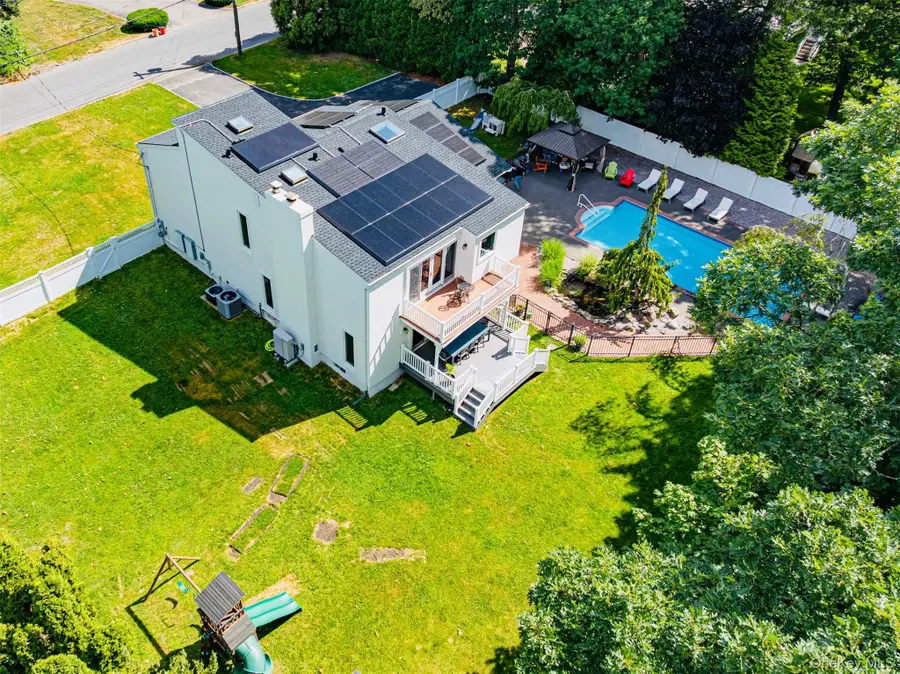 20 Oak Street, Saint James, NY 11780 - #2