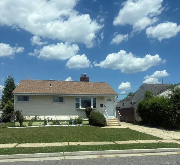 64 Hubbard Avenue, Freeport, NY 11520