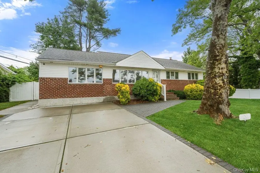26 Sheridan Street, Old Bethpage, NY 11804 - #2