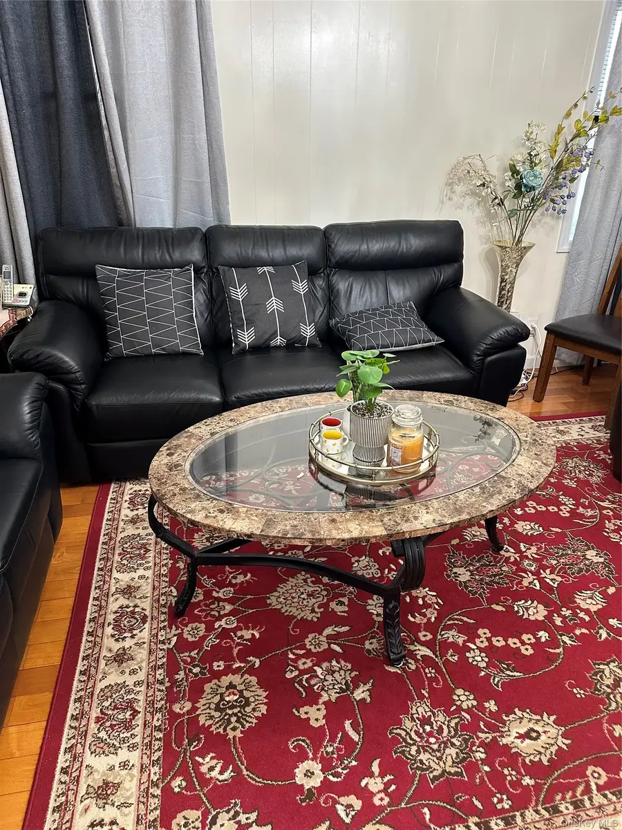 90 Clearstream Avenue, Valley Stream, NY 11580 - #2