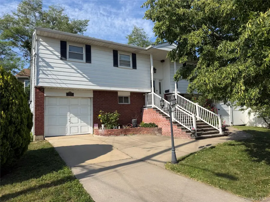 3009 Fishermans Road, Baldwin, NY 11510 - #2