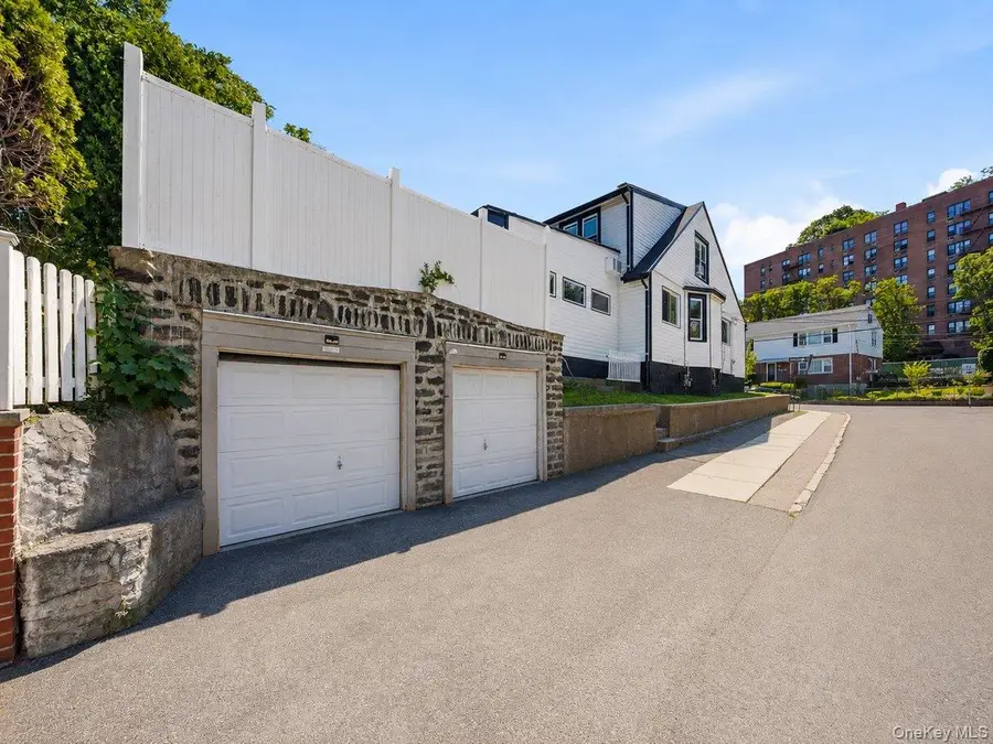 172 Crescent Place, Yonkers, NY 10704 - #3