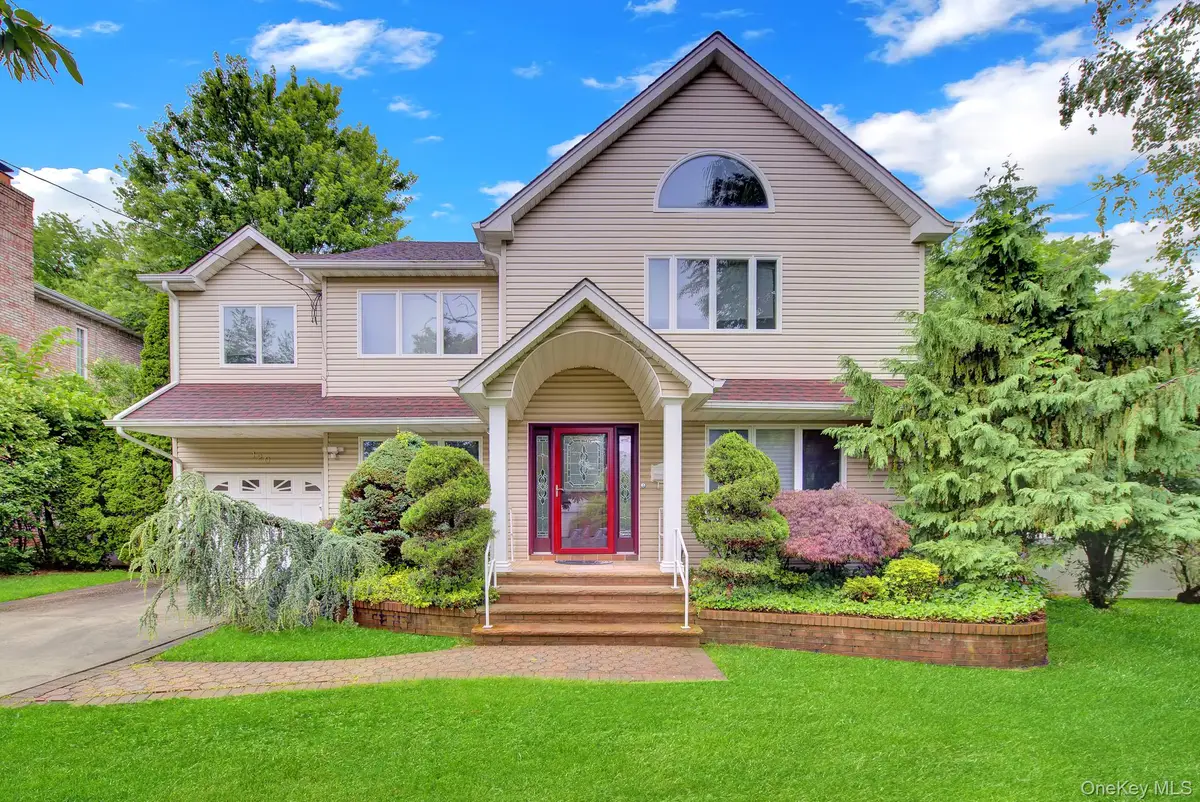 120 Greenway W, New Hyde Park, NY 11040 - #1