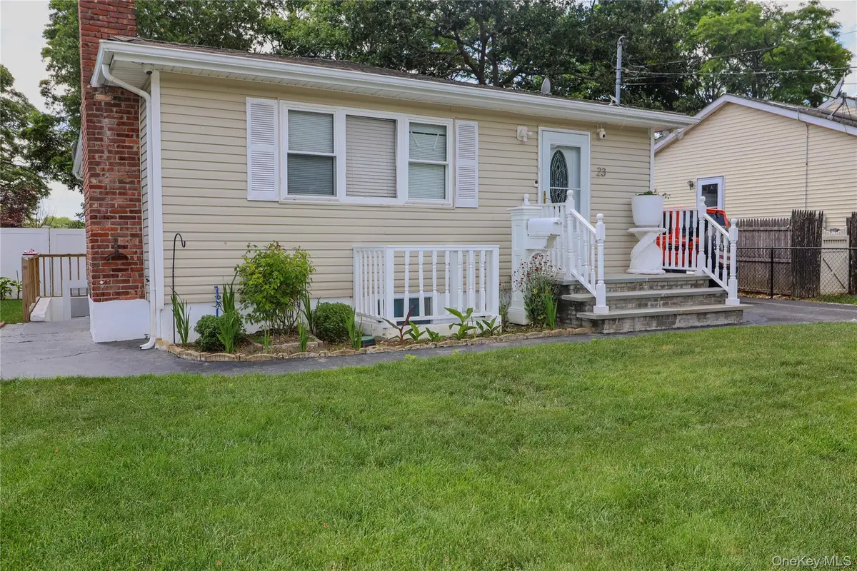 23 Peters Boulevard, Central Islip, NY 11722 - #1