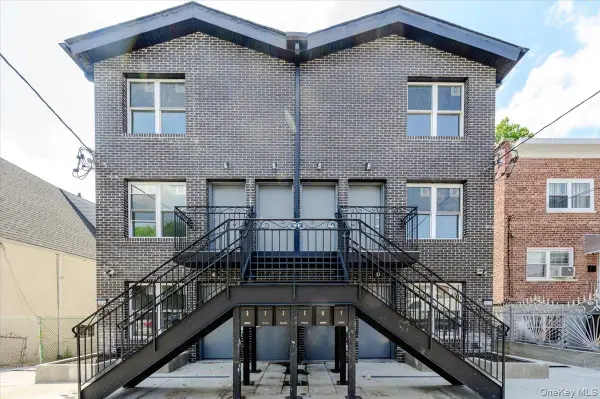 3039 Young Avenue, Bronx, NY 10469