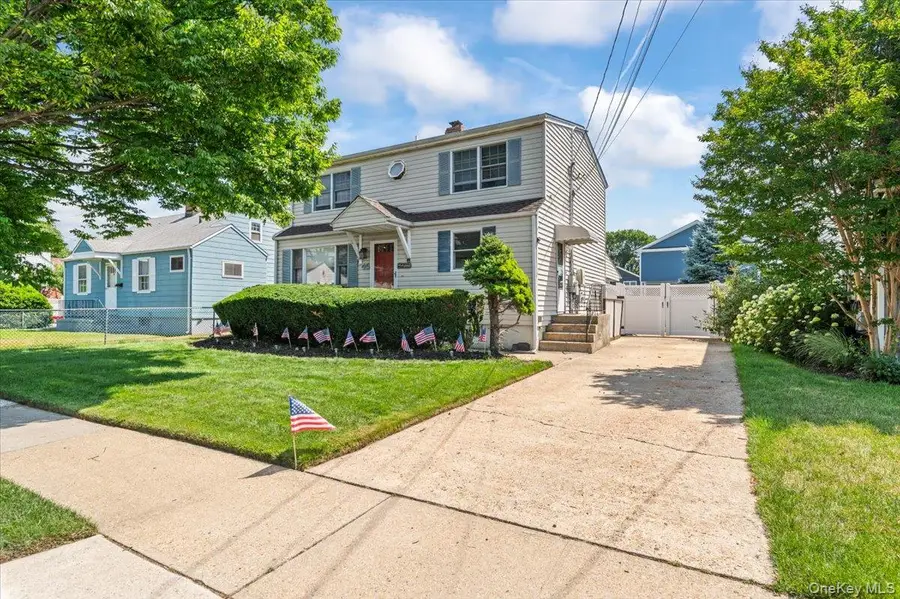 45 Concord Avenue, Bethpage, NY 11714 - #3