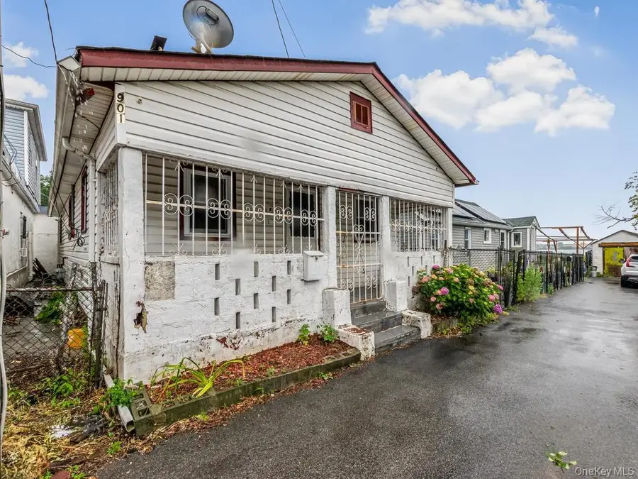 901 Harding Park, Bronx, NY 10473 - #2