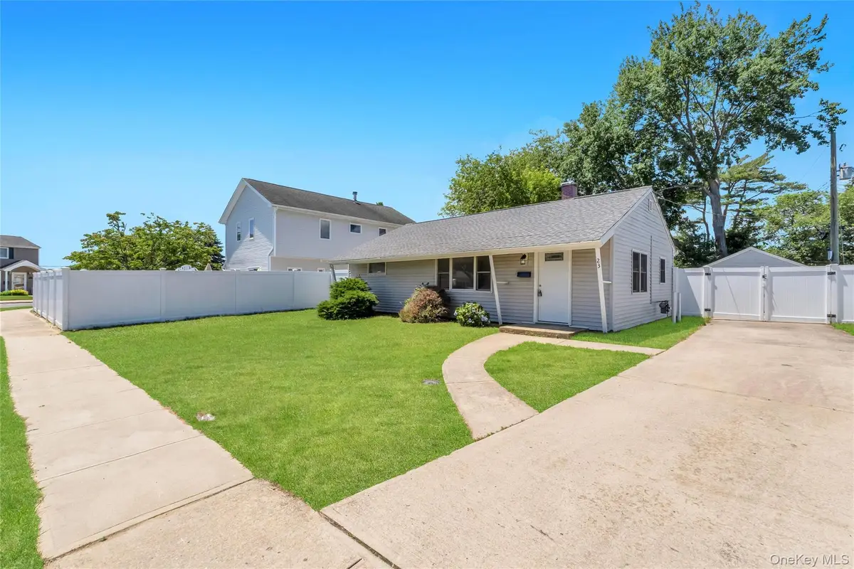 23 Kevin Lane, Bethpage, NY 11714 - #1