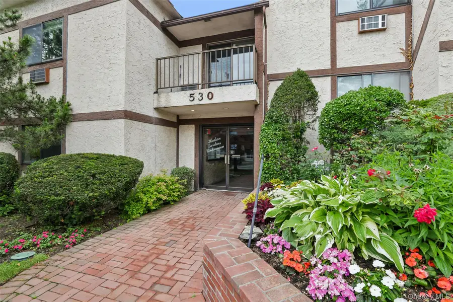 530 Hudson Avenue, Cedarhurst, NY 11516 - #3