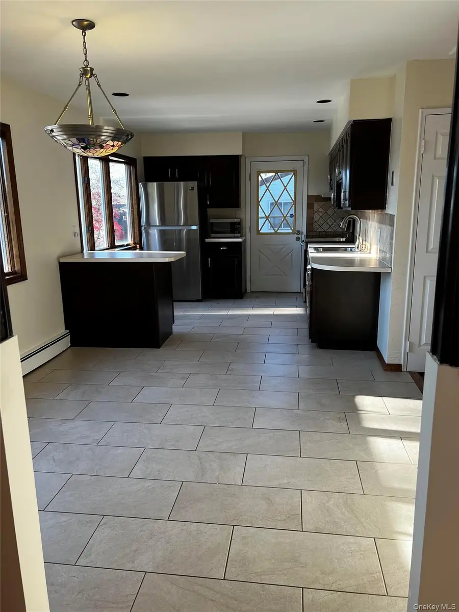 9 Saddler Court, Huntington Station, NY 11746 - #2