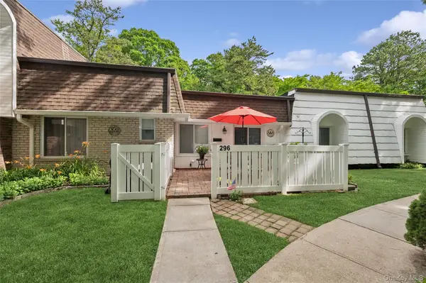296 Birchwood Road #296, Medford, NY 11763