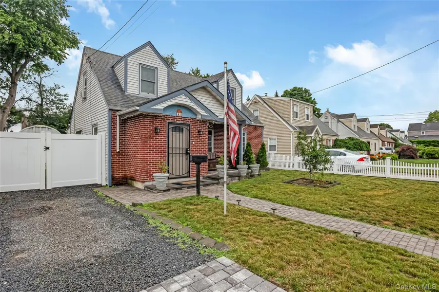41 Haig Road, Valley Stream, NY 11581 - #2