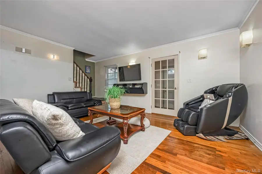 41 Haig Road, Valley Stream, NY 11581 - #3