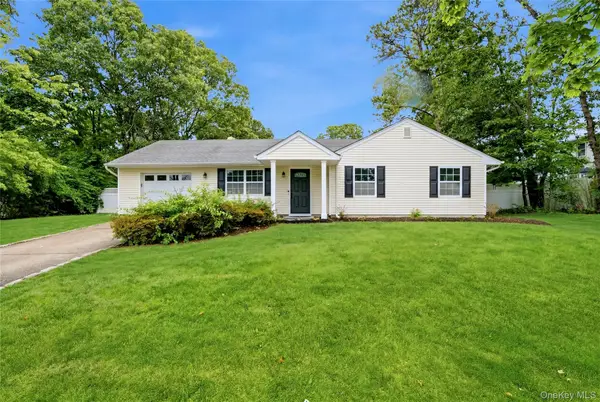 15 Groton Lane, Coram, NY 11727