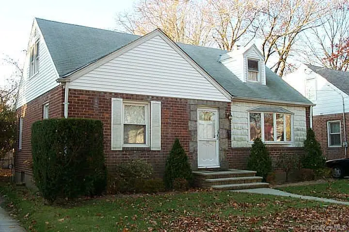 122 Kent Road, Valley Stream, NY 11580 - #1