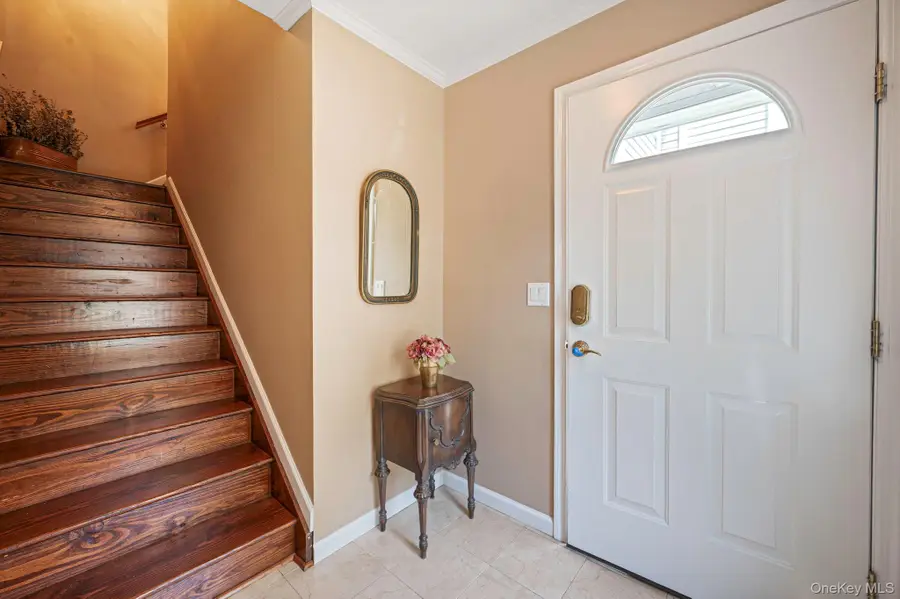 1130 Savoy Drive, Melville, NY 11747 - #3